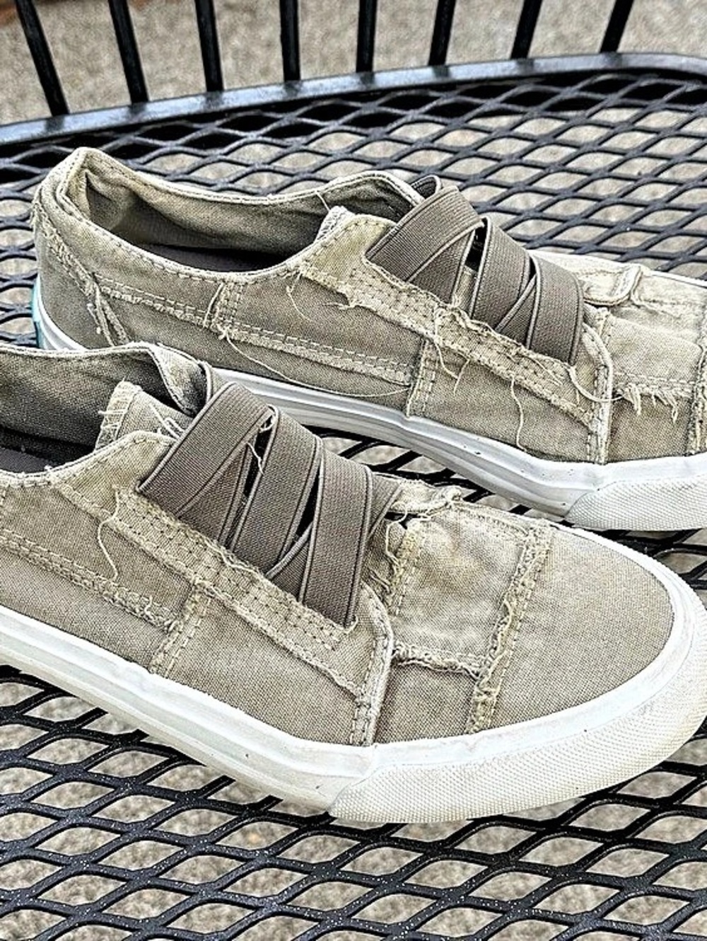 Blowfish Women's Gray Canvas Sneakers